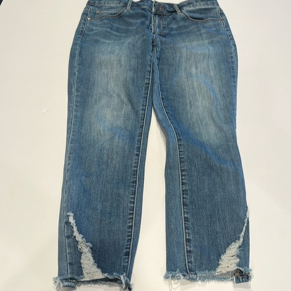 Articles Of Society Classic Distressed bottom Skinny Denim Womens Size 31 Jeans - Picture 1 of 11